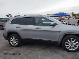 2017 Jeep Cherokee Limited with VIN 1C4PJMDS4HW613200, listed as a IAAI auction lot 41638978 with 81,356 mi miles. Bid and sale history available at carsss.com. Image 14.