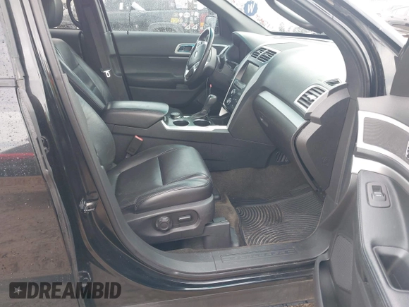2014 Ford Explorer XLT z VIN 1FM5K8D82EGA68485, wystawiony jako IAAI lot #42198958 z przebiegiem 168 490 mil mil oraz . Historia ofert i sprzedaży dostępna na DreamBid. Obrazek 5.