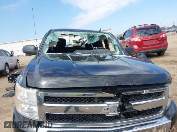 2011 Chevrolet Silverado 1500 LT with VIN 1GCRKSE36BZ449181, listed as a IAAI auction lot 41888125 with 206,286 mi miles and . Bid and sale history available at DreamBid. Image 6.