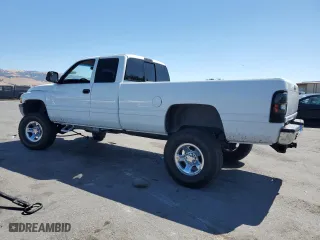 1996 Dodge Ram 1500 with VIN 3B7HF13Z5TM129127, listed as a Copart auction lot 71320904 with 177,066 mi miles and Salvage Title. Bid and sale history available at carsss.com. Image 2.