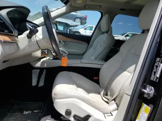 2022 Volvo XC90 Momentum with VIN YV4A221K2N1788336, listed as a Copart auction lot 58512434 with 49,644 mi miles and Salvage title. Bid and sale history available at DreamBid. Image 7.