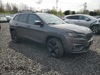 2020 Jeep Cherokee Altitude с VIN 1C4PJMLB9LD581981, выставлен на аукционе Copart как лот 52649955 с пробегом Не указан миль и Списание • Salvage title. История ставок и продаж доступна на DreamBid. Изображение 4.