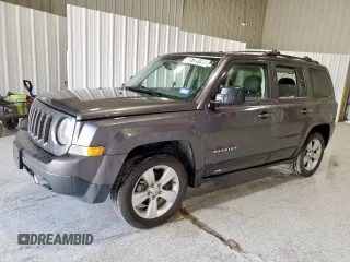 2015 Jeep Patriot Latitude with VIN 1C4NJPFB5FD263798, listed as a Copart auction lot 59739195 with 61,927 mi miles and Clean title. Bid and sale history available at DreamBid. Image 1.