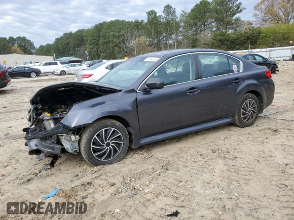 2011 Subaru Legacy 2.5i z VIN 4S3BMBA64B3256090, wystawiony jako Copart lot #52634725 z przebiegiem 142 403 mil mil oraz Szkoda całkowita • Salvage title. Historia ofert i sprzedaży dostępna na DreamBid. Obrazek 1.