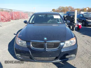 2006 BMW 3 Series 330i z VIN WBAVB33536AZ86617, wystawiony jako IAAI lot #40736005 z przebiegiem 139 015 mil mil oraz . Historia ofert i sprzedaży dostępna na DreamBid. Obrazek 13.