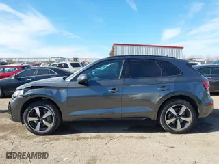 2022 Audi Q5 S line Premium Plus with VIN WA1EAAFY1N2051017, listed as a IAAI auction lot 41348030 with 25,942 mi miles. Bid and sale history available at carsss.com. Image 14.