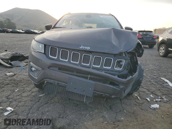 2020 Jeep Compass Latitude with VIN 3C4NJCBB4LT141325, listed as a Copart auction lot 43410945 with 52,691 mi miles and Salvage Title. Bid and sale history available at carsss.com. Image 5.
