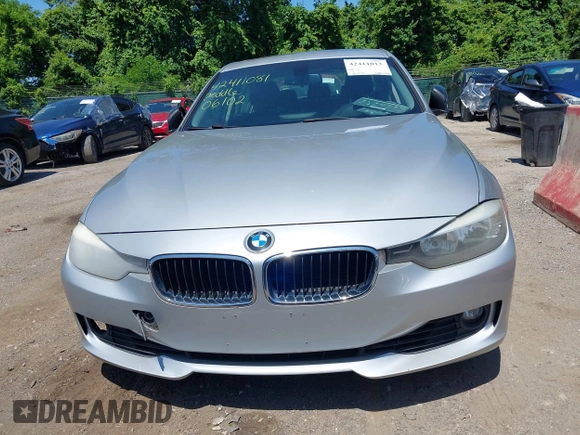 2014 BMW 3 Series 328i xDrive с VIN WBA3B5C59EP540972, выставлен на аукционе IAAI как лот 42411013 с пробегом 183 757 миль миль и . История ставок и продаж доступна на DreamBid. Изображение 6.