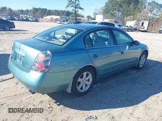 2002 Nissan Altima S with VIN 1N4AL11DX2C160462, listed as a IAAI auction lot 41581995 with 93,145 mi miles. Bid and sale history available at carsss.com. Image 4.