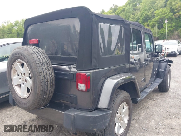 2016 Jeep Wrangler Unlimited Sahara z VIN 1C4HJWEG1GL252860, wystawiony jako IAAI lot #42215620 z przebiegiem 85 267 mil mil oraz . Historia ofert i sprzedaży dostępna na DreamBid. Obrazek 4.