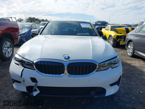 2022 BMW 3 Series 330i with VIN WBA5R1C01NFM20381, listed as a IAAI auction lot 41579020 with 37,874 mi miles. Bid and sale history available at carsss.com. Image 12.