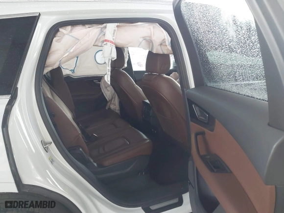 2018 Audi Q7 Premium Plus with VIN WA1LAAF73JD015035, listed as a IAAI auction lot 41782603 with 100,610 mi miles. Bid and sale history available at carsss.com. Image 8.