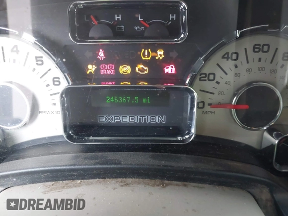2011 Ford Expedition Limited with VIN 1FMJU1K56BEF19871, listed as a IAAI auction lot 41612117 with 246,367 mi miles. Bid and sale history available at carsss.com. Image 15.