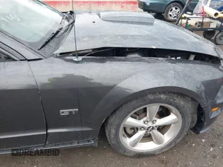 2008 Ford Mustang GT Deluxe with VIN 1ZVHT82HX85117723, listed as a IAAI auction lot 42015967 with 120,406 mi miles and . Bid and sale history available at carsss.com. Image 18.