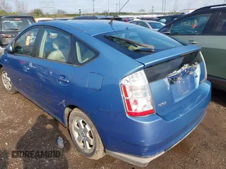 2009 Toyota Prius with VIN JTDKB20U197840634, listed as a IAAI auction lot 42009019 with 237,924 mi miles. Bid and sale history available at carsss.com. Image 3.