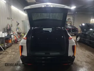 2025 Cadillac LYRIQ z VIN 1GYKPURL7SZ303441, wystawiony jako Copart lot #47011235 z przebiegiem 1 078 mil mil oraz Szkoda całkowita • Salvage title. Historia ofert i sprzedaży dostępna na DreamBid. Obrazek 6.