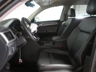 2021 Volkswagen Atlas SE z VIN 1V2WR2CA7MC547303, wystawiony jako Copart lot #58847065 z przebiegiem 81 035 mil mil oraz Szkoda całkowita • Salvage title. Historia ofert i sprzedaży dostępna na DreamBid. Obrazek 9.