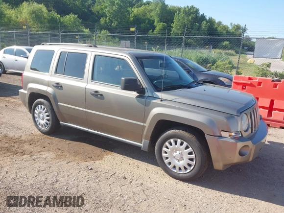 2008 Jeep Patriot Sport with VIN 1J8FF28W38D705224, listed as a IAAI auction lot 42642025 with 111,653 mi miles and . Bid and sale history available at DreamBid. Image 1.