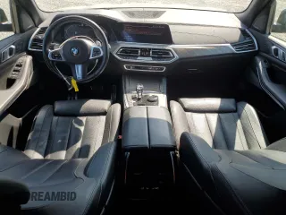 2021 BMW X5 sDrive40i with VIN 5UXCR4C00M9F54602, listed as a Copart auction lot 62417255 with 42,110 mi miles and Salvage title. Bid and sale history available at DreamBid. Image 8.