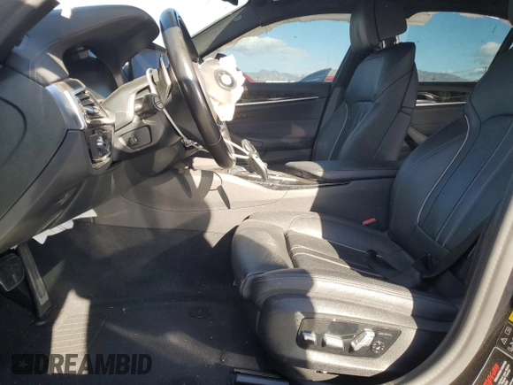 2021 BMW 5 Series M550i xDrive z VIN WBA13BK06MCF92173, wystawiony jako Copart lot #87707035 z przebiegiem Nie podano mil oraz Szkoda całkowita • Salvage title. Historia ofert i sprzedaży dostępna na DreamBid. Obrazek 7.