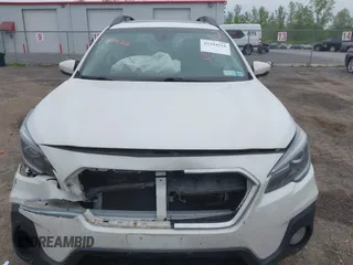 2019 Subaru Outback Limited z VIN 4S4BSANC9K3342474, wystawiony jako IAAI lot #42304916 z przebiegiem 142 353 mil mil oraz . Historia ofert i sprzedaży dostępna na DreamBid. Obrazek 6.