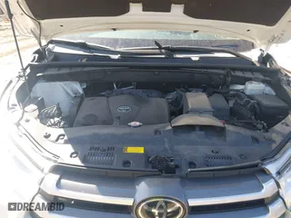 2019 Toyota Highlander SE with VIN 5TDJZRFH5KS933386, listed as a IAAI auction lot 41807949 with 49,661 mi miles. Bid and sale history available at carsss.com. Image 10.