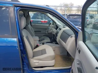2008 Ford Escape XLT with VIN 1FMCU93Z78KA04347, listed as a IAAI auction lot 41978583 with 146,993 mi miles. Bid and sale history available at carsss.com. Image 5.