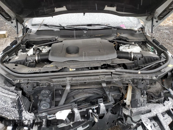 2022 Land Rover Range Rover Sport HSE Silver Edition with VIN SALWR2SU5NA221955, listed as a Copart auction lot 44607745 with 46,881 mi miles and Clean title. Bid and sale history available at DreamBid. Image 12.