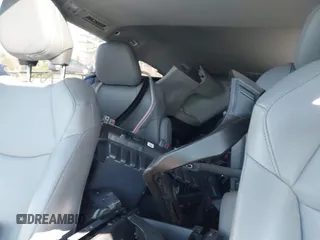 2024 Toyota Sienna XLE z VIN 5TDJSKFC5RS115490, wystawiony jako IAAI lot #41984801 z przebiegiem Nie podano mil oraz . Historia ofert i sprzedaży dostępna na DreamBid. Obrazek 11.