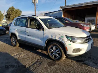 2016 Volkswagen Tiguan SE with VIN WVGBV7AX0GW528462, listed as a Copart auction lot 49254155 with 97,202 mi miles and Salvage Title. Bid and sale history available at DreamBid. Image 4.