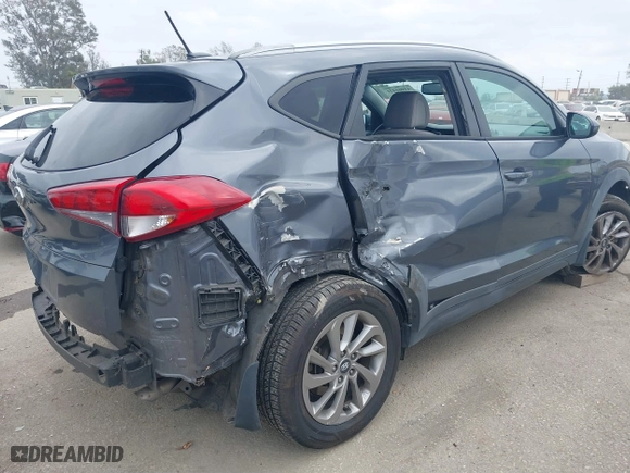 2016 Hyundai Tucson SE with VIN KM8J33A44GU176739, listed as a IAAI auction lot 41901421 with 85,377 mi miles. Bid and sale history available at carsss.com. Image 4.