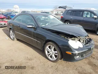 2008 Mercedes-Benz CLK 3.5L with VIN WDBTJ56H28F245782, listed as a IAAI auction lot 41512400 with 137,157 mi miles. Bid and sale history available at carsss.com. Image 1.