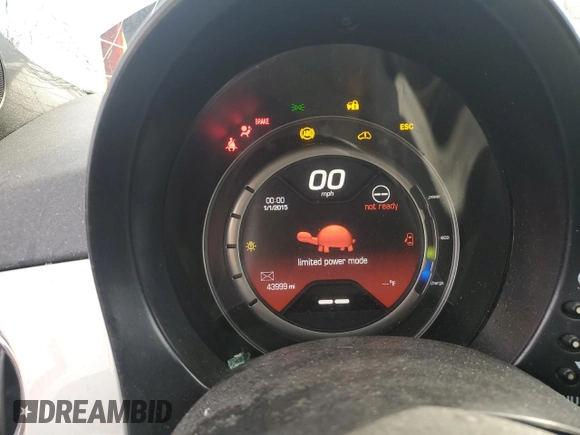 2016 FIAT 500e with VIN 3C3CFFGE0GT180310, listed as a Copart auction lot 87193504 with 43,999 mi miles and Salvage title. Bid and sale history available at DreamBid. Image 9.