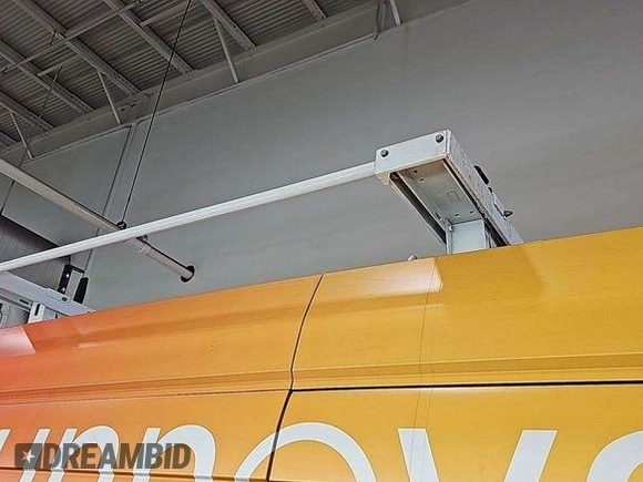 2023 Ford Transit Cargo с VIN 1FTBR2X82PKA60186, выставлен на аукционе IAAI как лот 42573161 с пробегом 47 202 миль миль и . История ставок и продаж доступна на DreamBid. Изображение 5.