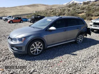 2017 Volkswagen Golf S z VIN 3VWH17AU7HM520826, wystawiony jako Copart lot #52184895 z przebiegiem 77 849 mil mil oraz Szkoda całkowita • Salvage title. Historia ofert i sprzedaży dostępna na DreamBid. Obrazek 1.
