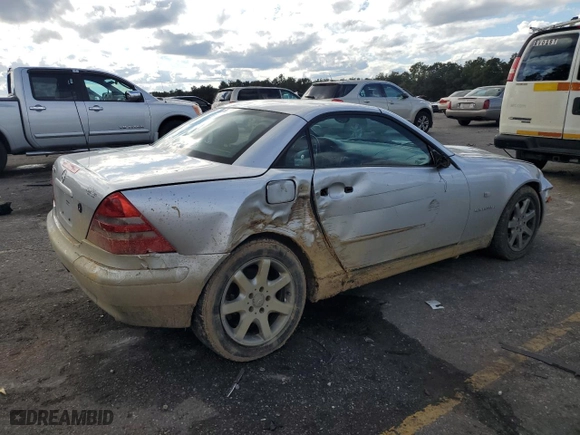 1999 Mercedes-Benz SLK-Class with VIN WDBKK47F7XF126964, listed as a Copart auction lot 85458814 with 28,111 mi miles and Salvage Title. Bid and sale history available at carsss.com. Image 3.