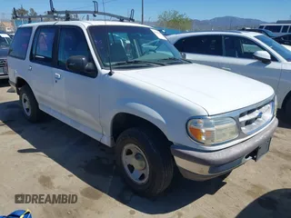 1997 Ford Explorer Eddie Bauer z VIN 1FMDU32X8VZB55461, wystawiony jako IAAI lot #41826098 z przebiegiem 23 304 mil mil oraz . Historia ofert i sprzedaży dostępna na DreamBid. Obrazek 1.