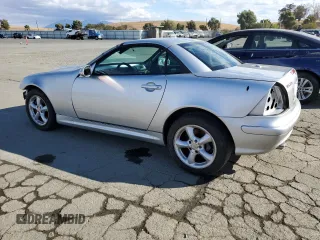 2004 Mercedes-Benz SLK-Class with VIN WDBKK65F14F307519, listed as a Copart auction lot 72282434 with 0 mi miles and Clean Title. Bid and sale history available at carsss.com. Image 2.