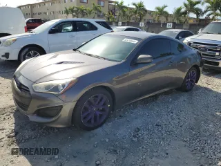 2013 Hyundai Genesis Coupe R-Spec z VIN KMHHT6KDXDU101716, wystawiony jako Copart lot #52415625 z przebiegiem 136 346 mil mil oraz Szkoda całkowita • Salvage title. Historia ofert i sprzedaży dostępna na DreamBid. Obrazek 1.