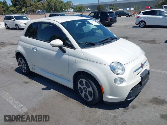 2015 FIAT 500e z VIN 3C3CFFGE4FT689671, wystawiony jako IAAI lot #42750121 z przebiegiem 62 306 mil mil oraz . Historia ofert i sprzedaży dostępna na DreamBid. Obrazek 1.