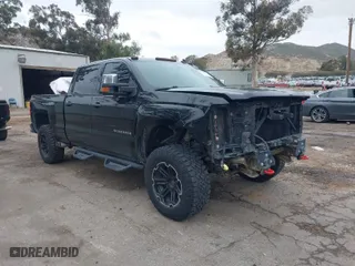 2014 Chevrolet Silverado 1500 LT with VIN 3GCUKREC2EG552511, listed as a IAAI auction lot 41745914 with 196,182 mi miles. Bid and sale history available at carsss.com. Image 1.