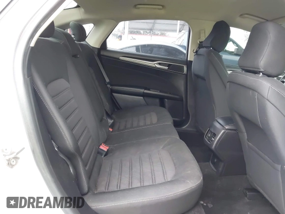 2020 Ford Fusion SE z VIN 3FA6P0LU6LR113532, wystawiony jako IAAI lot #41794966 z przebiegiem 50 128 mil mil oraz . Historia ofert i sprzedaży dostępna na DreamBid. Obrazek 8.