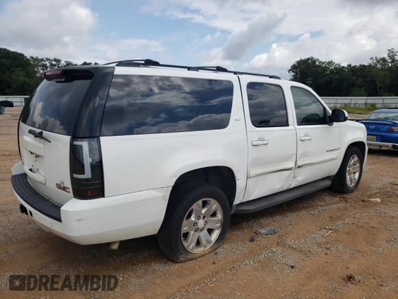 2008 GMC Yukon XL SLE w/3SA with VIN 1GKFC160X8R177911, listed as a Copart auction lot 71835274 with Not Provided miles and Salvage Title. Bid and sale history available at carsss.com. Image 4.