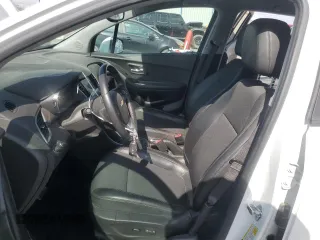 2022 Chevrolet Trax LT with VIN KL7CJPSM8NB539008, listed as a Copart auction lot 53315515 with 61,242 mi miles and Salvage title. Bid and sale history available at DreamBid. Image 7.