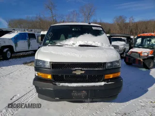 2019 Chevrolet Express Cargo Van with VIN 1GCWGBFP2K1182089, listed as a Copart auction lot 83420944 with 148,415 mi miles and Salvage Title. Bid and sale history available at carsss.com. Image 5.