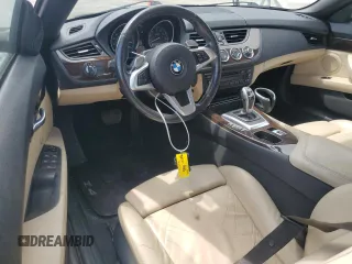 2009 BMW Z4 sDrive35i with VIN WBALM73519E381601, listed as a Copart auction lot 60823745 with 75,635 mi miles and Salvage title. Bid and sale history available at DreamBid. Image 8.