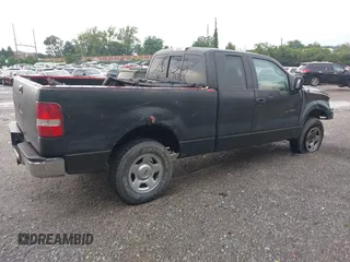 2005 Ford F-150 XLT z VIN 1FTPX145X5FA63049, wystawiony jako IAAI lot #42632000 z przebiegiem 106 348 mil mil oraz . Historia ofert i sprzedaży dostępna na DreamBid. Obrazek 4.