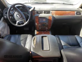 2008 Chevrolet Avalanche LTZ with VIN 3GNFK12308G274329, listed as a Copart auction lot 56370895 with 218,824 mi miles and Clean title. Bid and sale history available at DreamBid. Image 8.