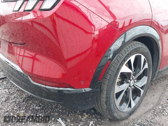 2023 Ford Mustang Mach-E Premium z VIN 3FMTK3SU5PMA70024, wystawiony jako IAAI lot #42475385 z przebiegiem 37 015 mil mil oraz . Historia ofert i sprzedaży dostępna na DreamBid. Obrazek 21.