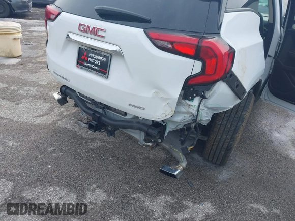 2020 GMC Terrain Denali with VIN 3GKALXEX9LL257793, listed as a IAAI auction lot 41410893 with 55,425 mi miles and . Bid and sale history available at DreamBid. Image 6.